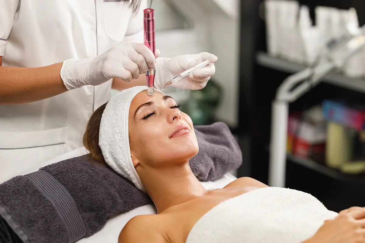 dermapen micro needling treatment in a beauty salon